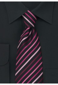 Schwarze Krawatte rosa Streifen