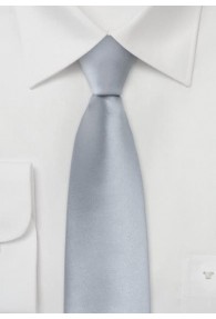 Schmale Krawatte in kühlem silber