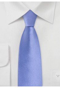 Einfarbige schmale Krawatte hellblau