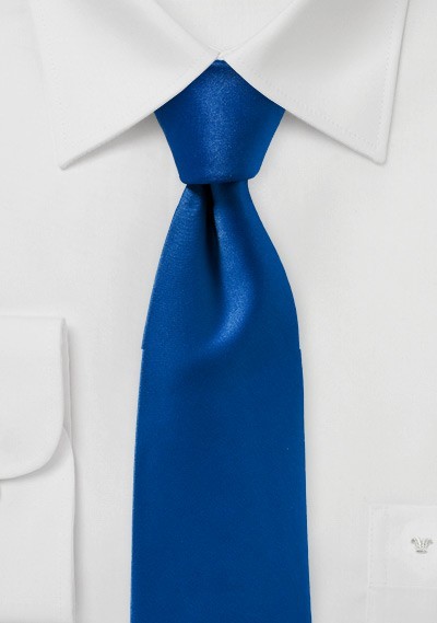 Auffallende Krawatte unifarben königsblau