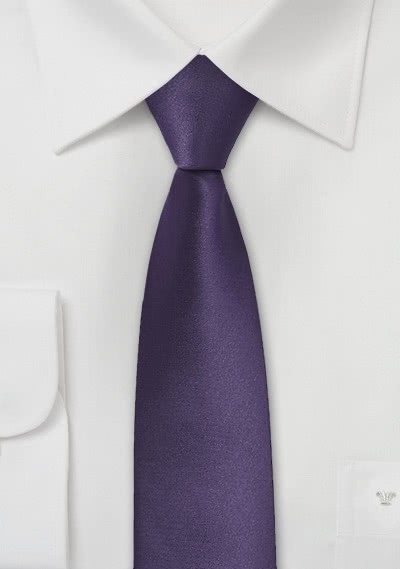 Moulins schmale Krawatte in dunklem violett