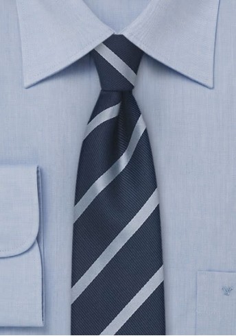 Schmale Krawatte schmale Streifen in blau