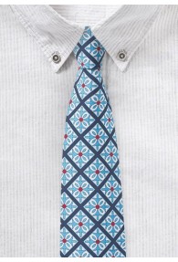 Krawatte in Lichtblau mit karogemustertem Talavera-Druck
